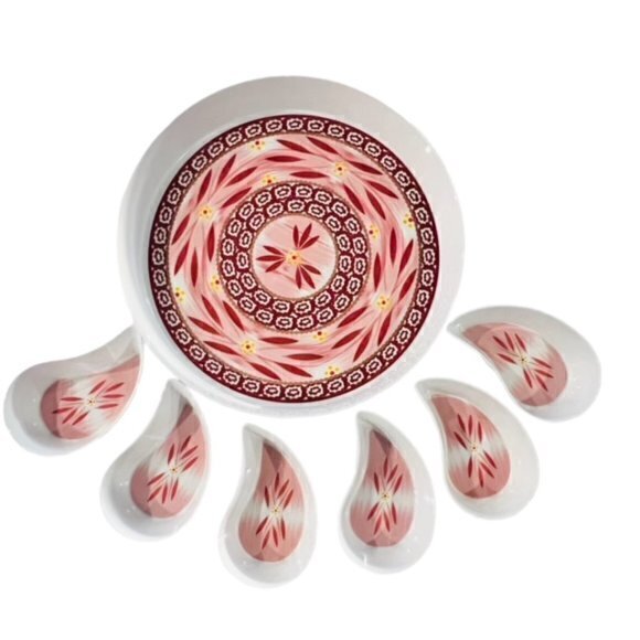 🎉PRICE REDUCED🎉 Temptations 7 Pc Melamine 15" Petal Serving‎ Tray Cranberry - Picture 1 of 12